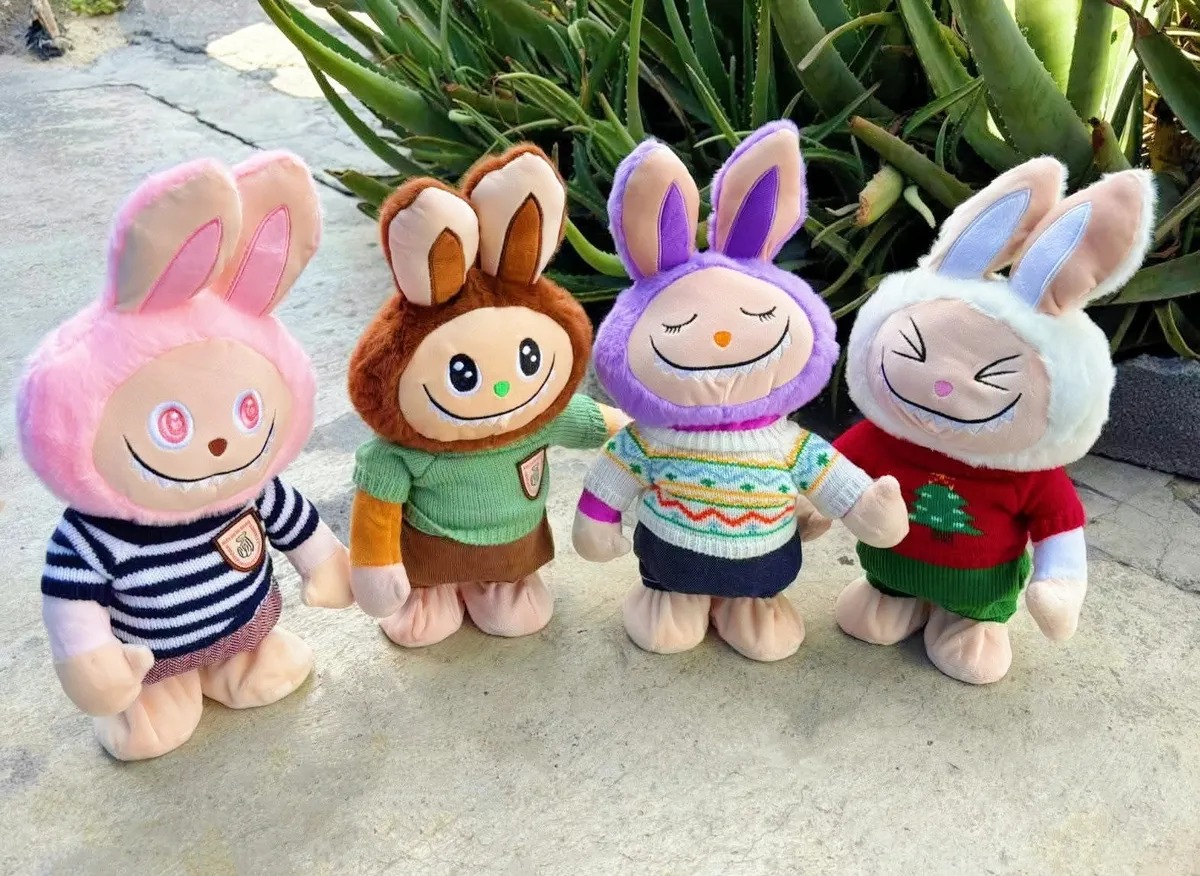 PELUCHE LABUBU CAMINA Y REPITE